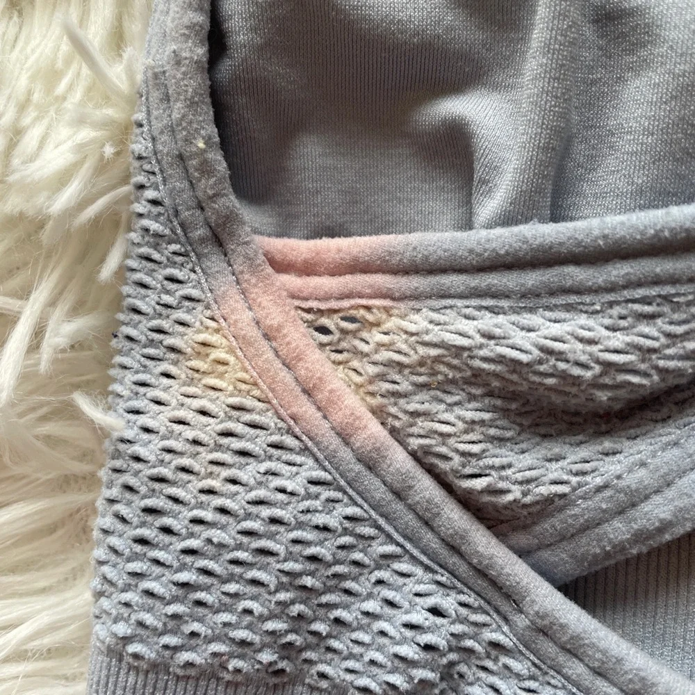 Alo Yoga Power Sports Bra in Sea Mist - Picture 6 of 8